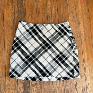 NWT HM skirt ❤️❤️